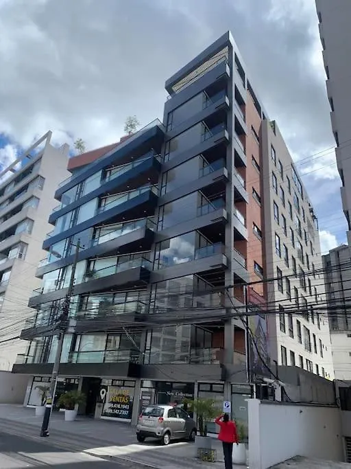 Appartement 130 M2 Centre Nord De Quito A 5Min Du Metro, Supermarches, Banques, Etc