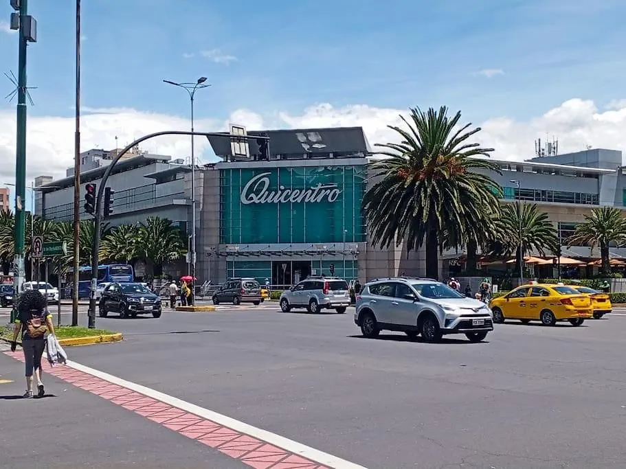 Appartement 130 M2 Centre Nord De Quito A 5Min Du Metro, Supermarches, Banques, Etc