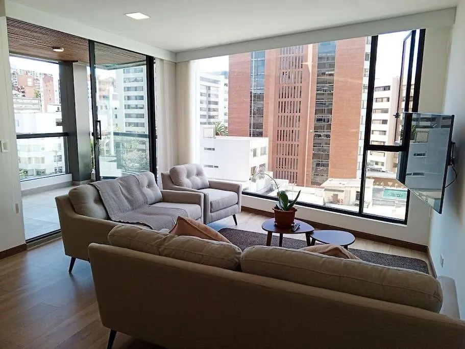 Lägenhet Appartement 130 M2 Centre Nord De Quito A 5Min Du Metro, Supermarches, Banques, Etc