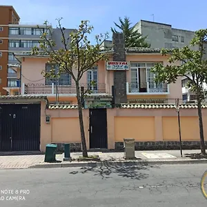 Luz Robles Hostal
