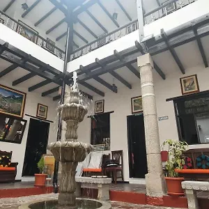 Flores Hostal