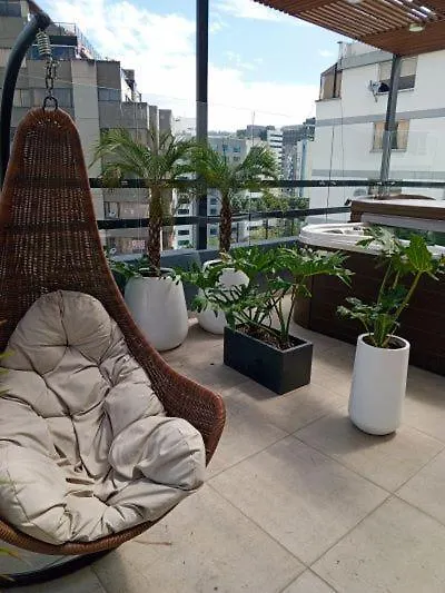 Appartement 130 M2 Centre Nord De Quito A 5Min Du Metro, Supermarches, Banques, Etc Apartment