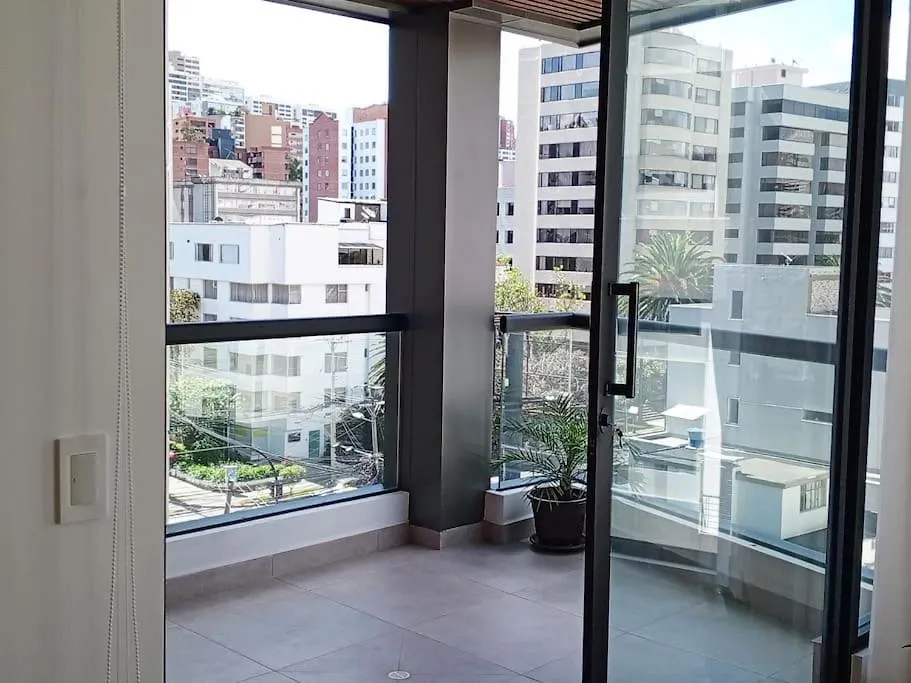 Apartment Appartement 130 M2 Centre Nord De Quito A 5Min Du Metro, Supermarches, Banques, Etc