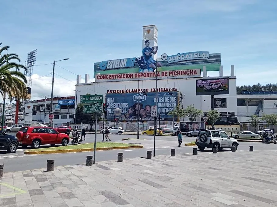 Appartement 130 M2 Centre Nord De Quito A 5Min Du Metro, Supermarches, Banques, Etc Apartment
